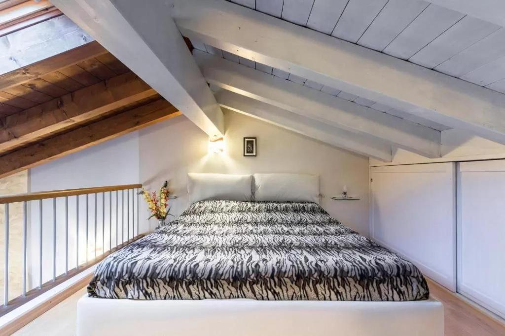 Casa Vacanze Rosalba Ferrara di Monte Baldo 外观 照片