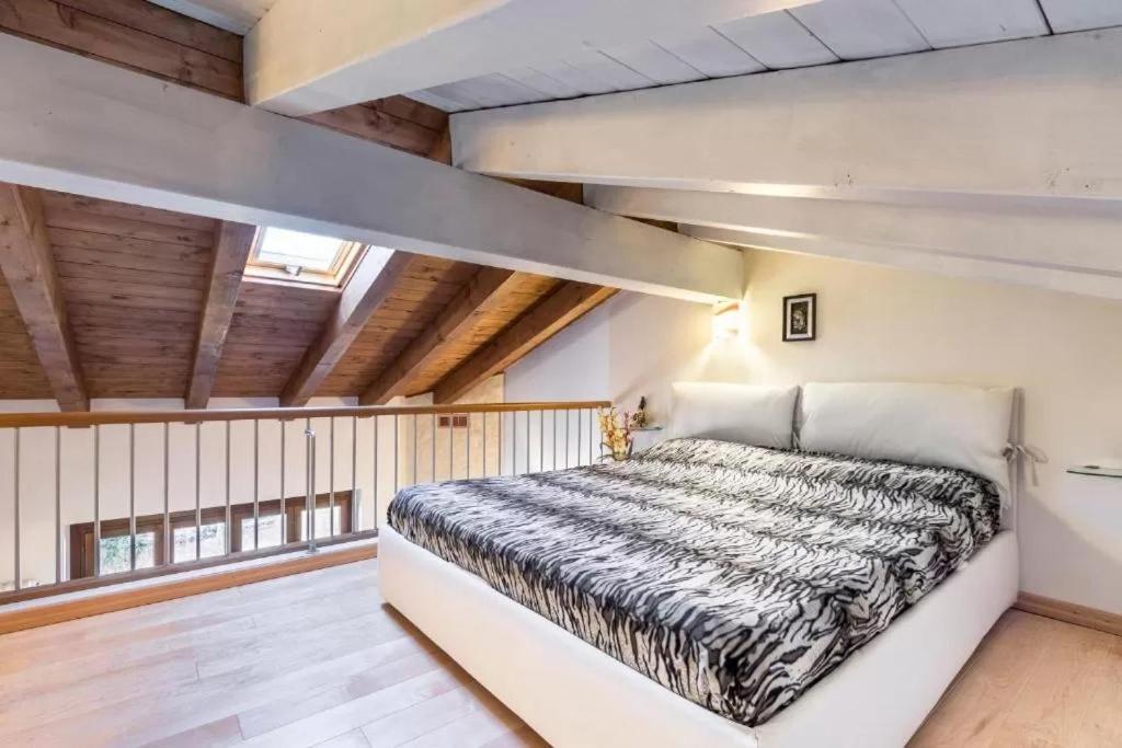 Casa Vacanze Rosalba Ferrara di Monte Baldo 外观 照片