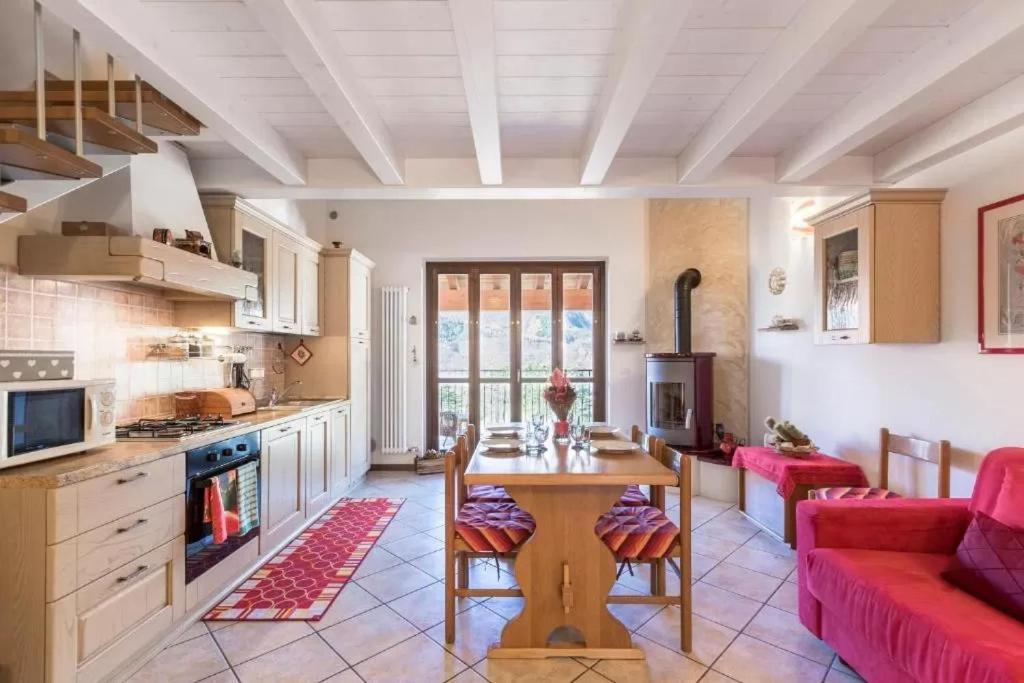 Casa Vacanze Rosalba Ferrara di Monte Baldo 外观 照片
