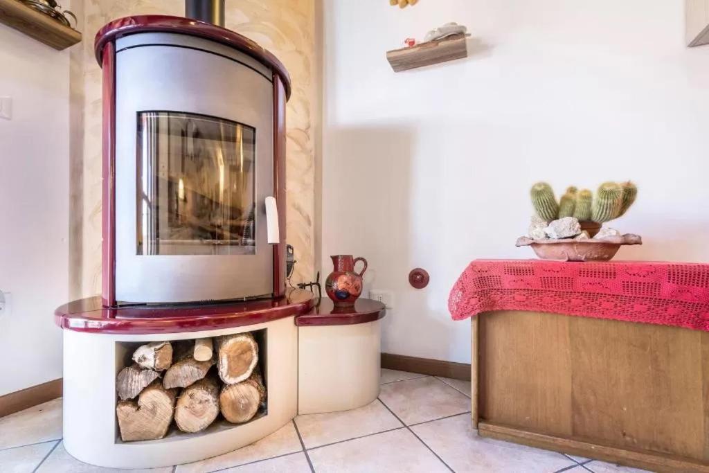 Casa Vacanze Rosalba Ferrara di Monte Baldo 外观 照片